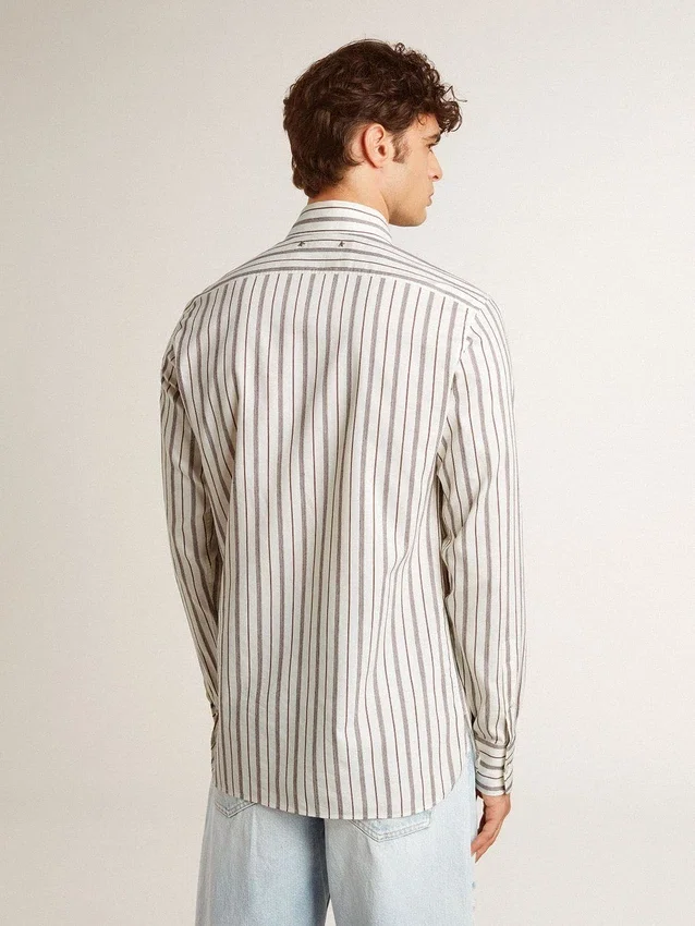 Camisas de algodón blancas para hombre con finas rayas burdeos