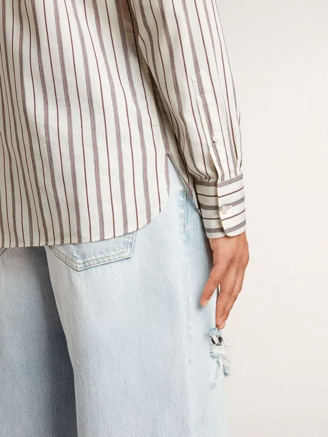 Camisas de algodón blancas para hombre con finas rayas burdeos