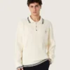Camisas de manga larga para hombre de punto blanco con ribetes en contraste y un pin extraíble
