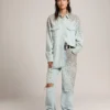 Camisas de mujer estilo «boyfriend» decoloradas con cristales cabujón