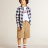Camisas de niños a cuadros azules y blancos con estampado en la espalda
