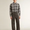 Camisas grises de hombre con bordado blanco
