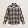Camisas grises de hombre con bordado blanco