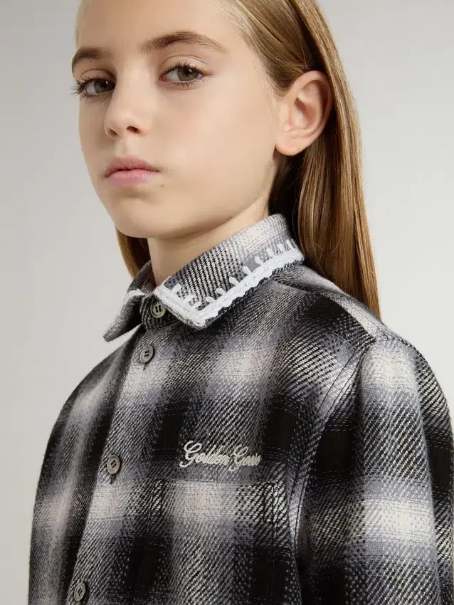 Camisas infantiles a cuadros blancos y negros con bordados blancos