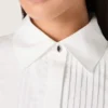 Camisas oversize de mujer en algodón blanco con detalle plisado y botones de joyería