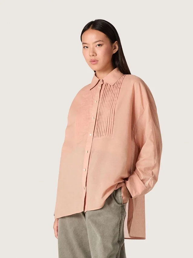 Camisas oversize de mujer en gasa de algodón color coral con detalle plisado