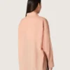 Camisas oversize de mujer en gasa de algodón color coral con detalle plisado