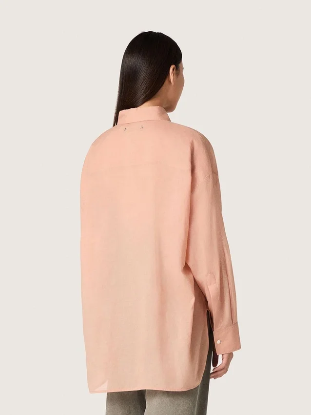 Camisas oversize de mujer en gasa de algodón color coral con detalle plisado