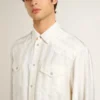 Camisas oversize para hombre en blanco desgastado con rayas verticales