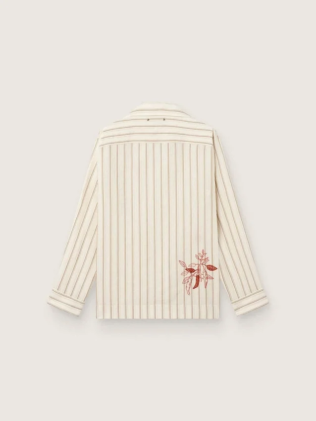 Camisas unisex de algodón y lino a rayas en tonos crudo y arena con bordados