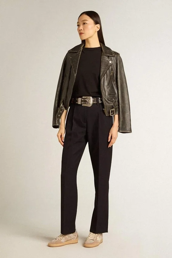 Camiseta de corte regular con efecto desgastado para mujer en negro