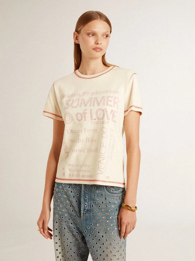 Camiseta de mujer color crema con detalles en rojo descolorido