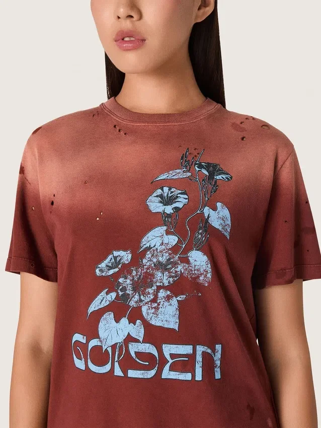 Camiseta de mujer de jersey de algodón color óxido con estampado floral