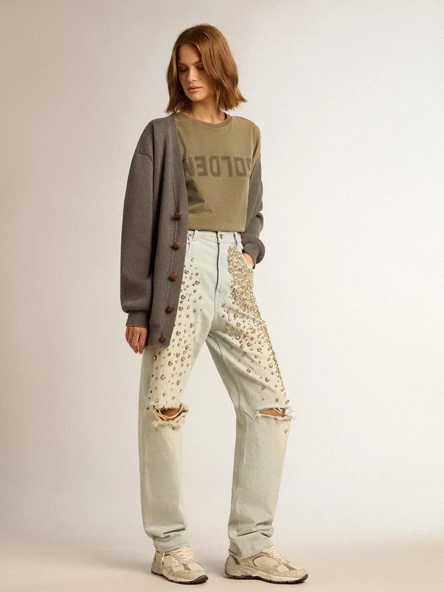 Camiseta de mujer en verde oliva con letras doradas