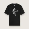 Camiseta deportiva negra de hombre con estampado en la espalda