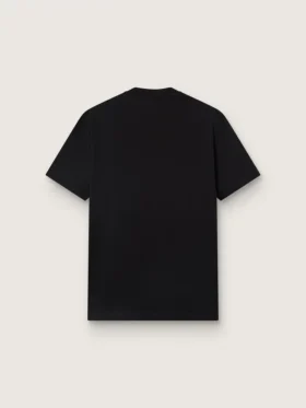 Camiseta negra de la Star Collection con una estrella tono sobre tono en la parte delantera