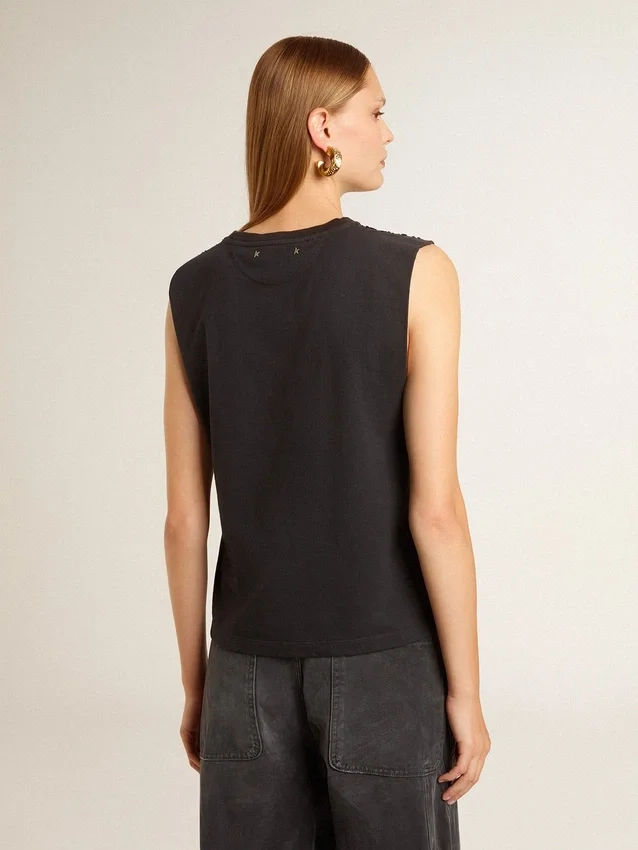 Camiseta sin mangas en negro desgastado con bordado degradado tono sobre tono