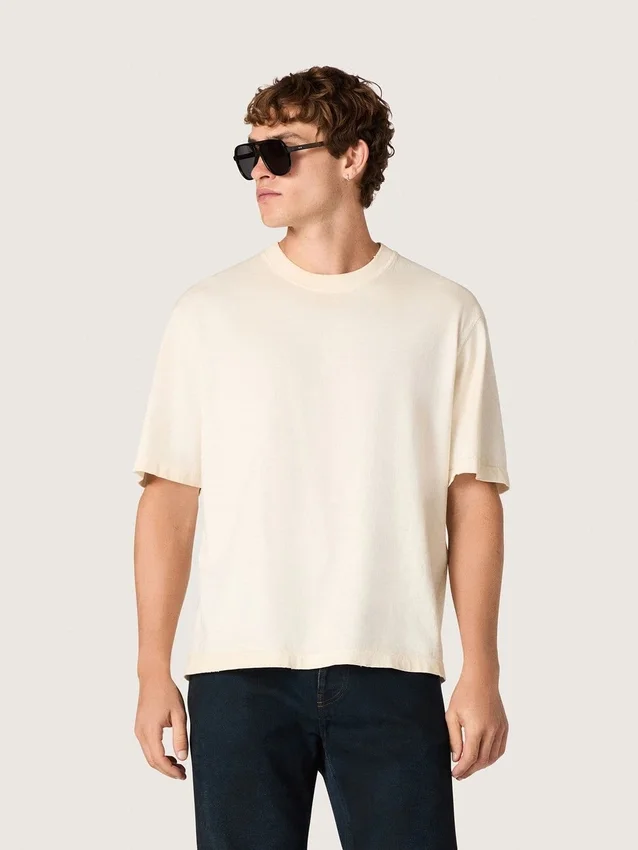 Camiseta unisex «Star» de algodón en blanco vintage con estampado negro en la espalda