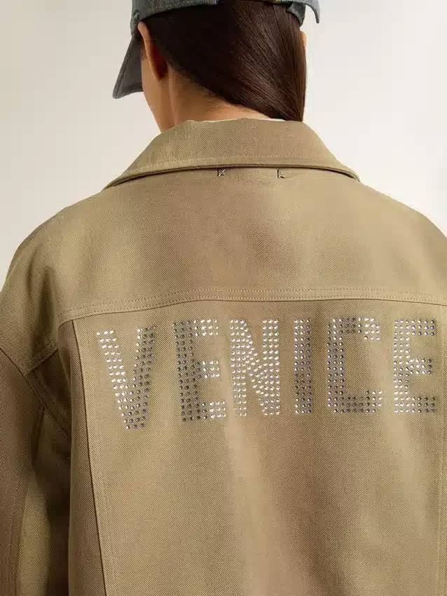 Chaqueta acolchada unisex en tonos caqui