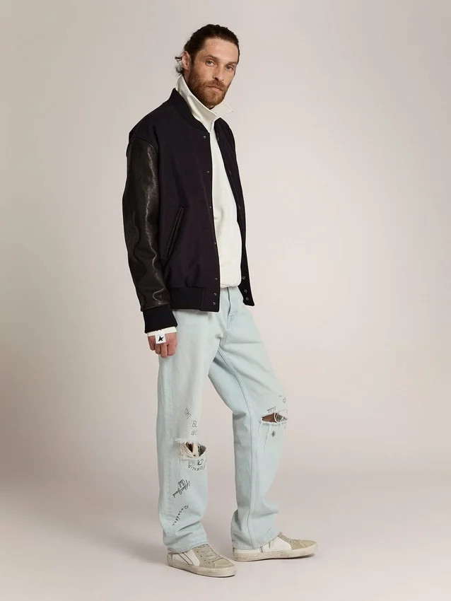 Chaqueta bomber de hombre de lana azul oscuro con mangas de cuero