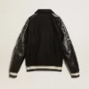 Chaqueta bomber de lana negra con parche