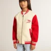 Chaqueta bomber infantil de algodón en tonos beige y rojo con bordado en el pecho