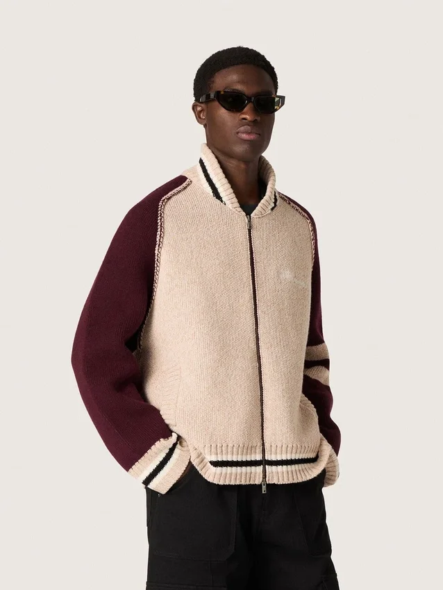 Chaqueta bomber unisex en punto jacquard blanco y burdeos