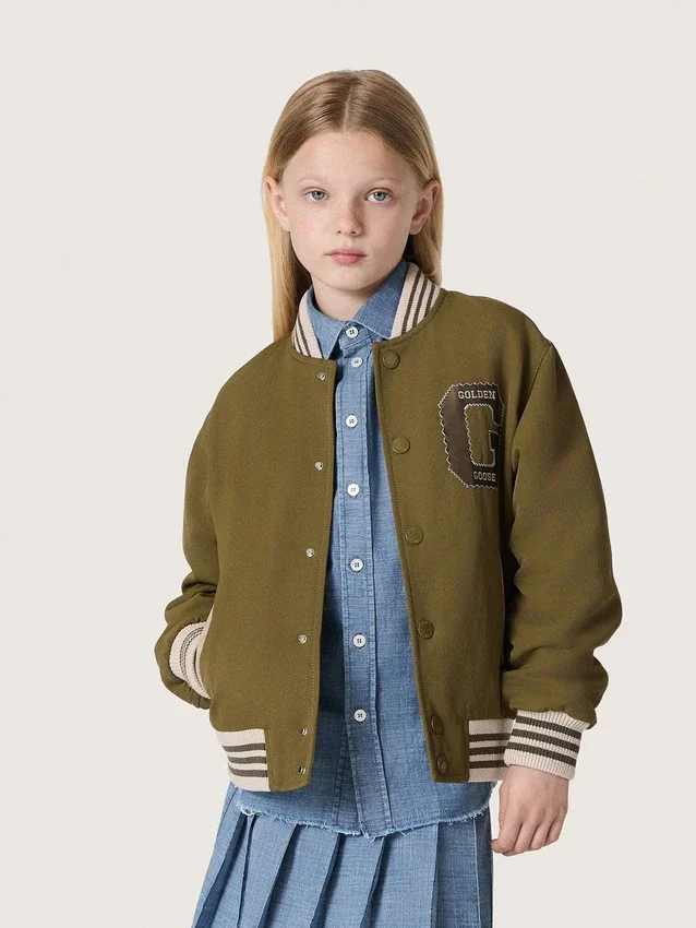Chaqueta bomber unisex Journey en sarga de nailon verde militar con parche bordado