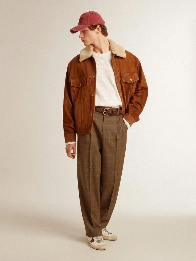 Chaqueta de hombre en piel dividida color tabaco con cuello de borreguillo