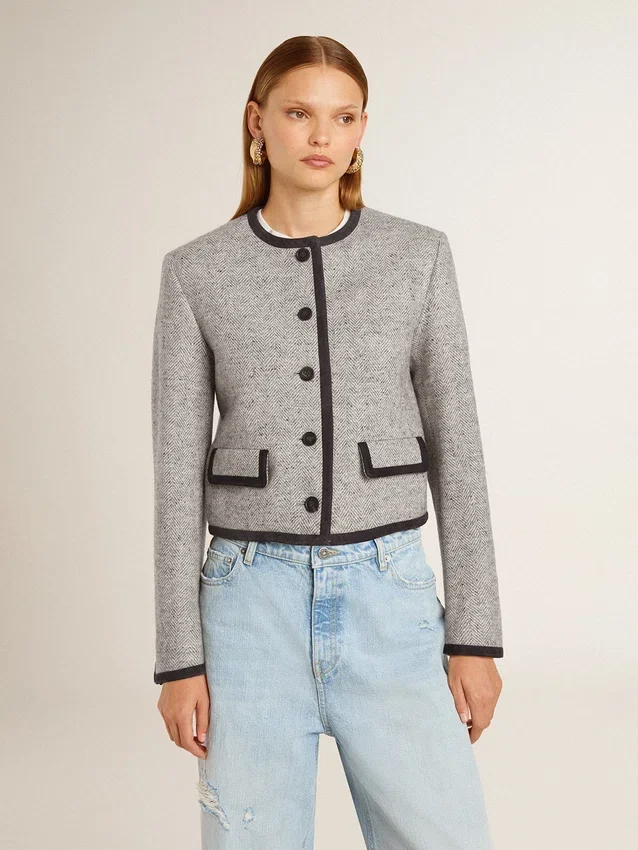 Chaqueta de mujer de lana y seda gris con ribetes de ante negro