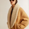 Chaqueta de piel de oveja para mujer con amplio cuello chal de borreguillo