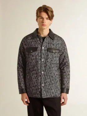 Chaqueta gris con diseño en espiga y detalles de cuero negro