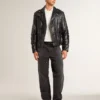 Chaqueta motera de cuero negro para hombre con efecto brillante