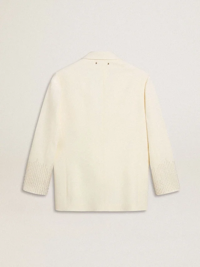 Chaqueta oversize de un solo pecho en color blanco con efecto seda y bordados