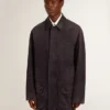 Chaqueta vaquera de hombre con detalles desgastados y cuello de piel