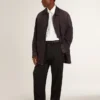 Chaqueta vaquera de hombre con detalles desgastados y cuello de piel