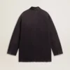 Chaqueta vaquera de hombre con detalles desgastados y cuello de piel