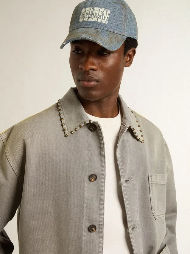 Chaqueta vaquera gris para hombre con tachuelas