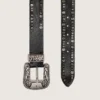 Cinturón de mujer de piel negra con tachuelas