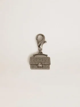 Colgante con forma de bolso de latón plateado con cristales