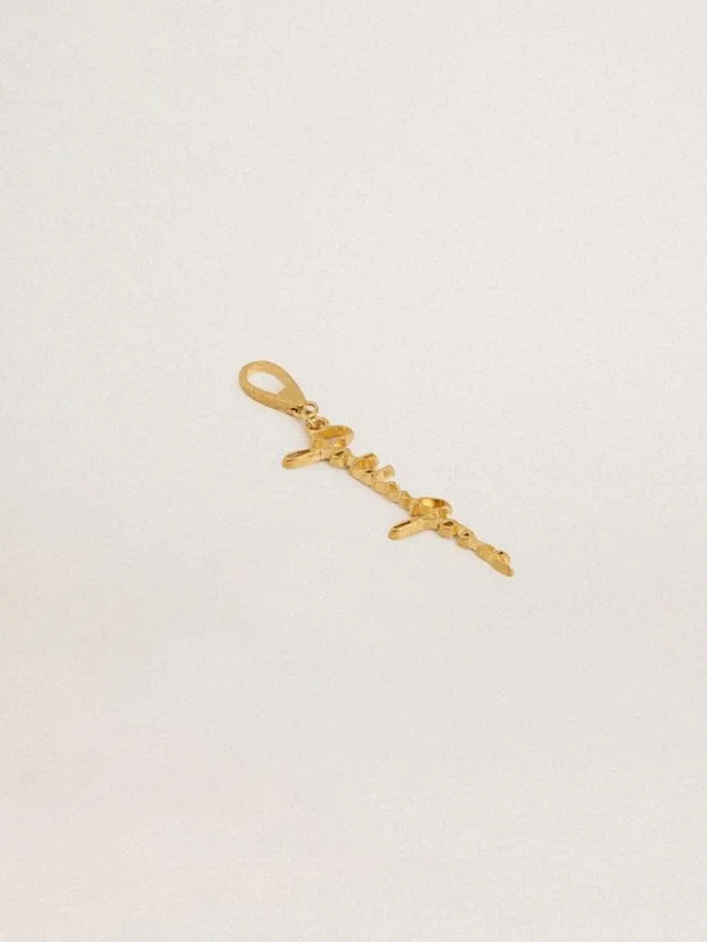 Colgante de latón dorado con el logotipo de golden goose