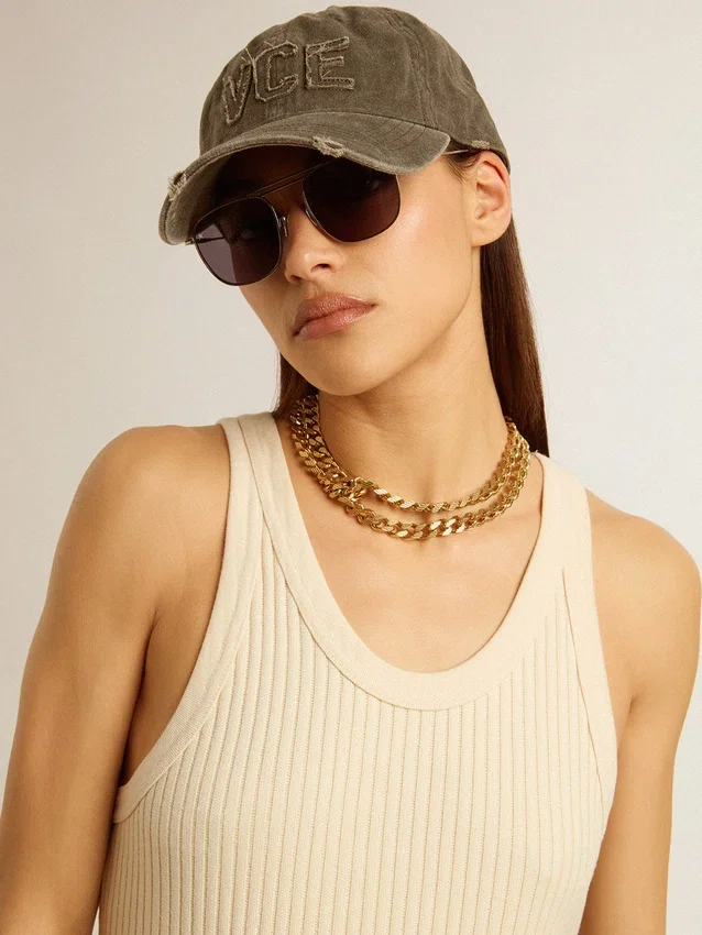 Collar de cadena trenzada en color oro antiguo con cierre en forma de estrella