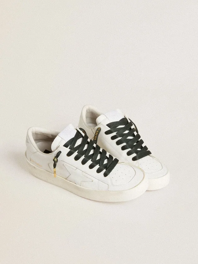 Cordones de algodón verde oscuro con logotipo dorado a contraste