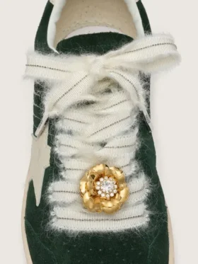 Cordones de mohair blanco «Pieles» con colgante de joyería