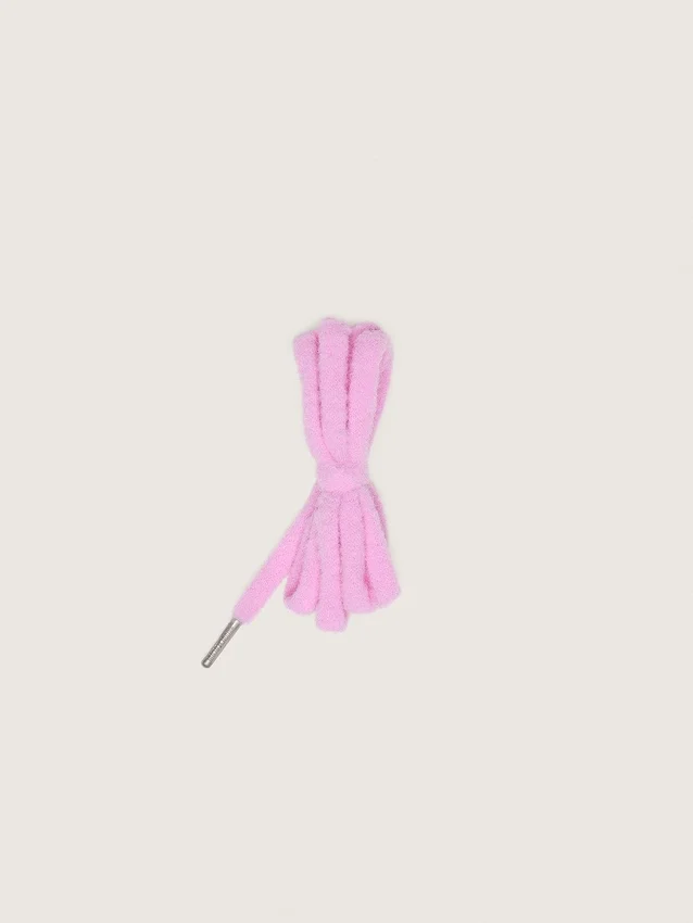 Cordones mullidos de color rosa