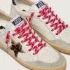 Cordones rojos para senderismo con detalles blancos