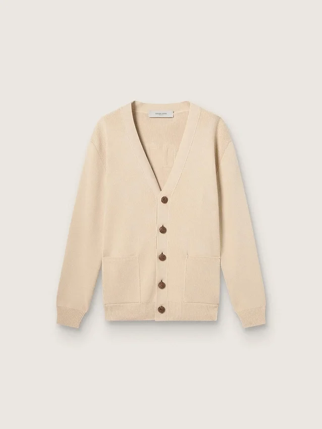 Cárdigan beige para hombre con la inscripción «Golden» en la espalda