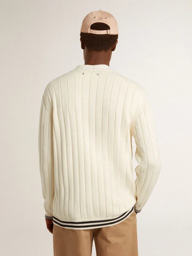 Cárdigan blanco de algodón para hombre con diseño de trenzado y ribetes azules