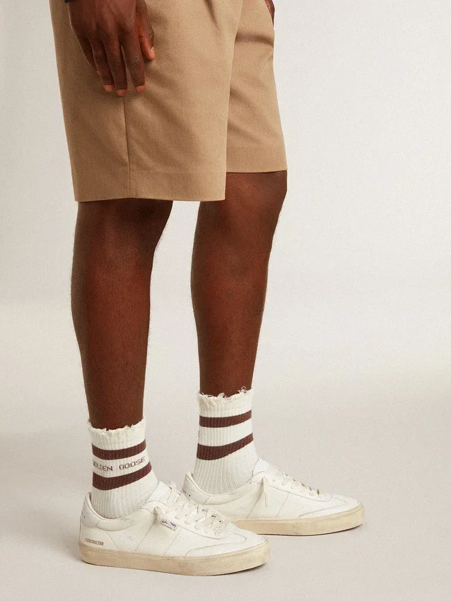 Cárdigan blanco de algodón para hombre con diseño de trenzado y ribetes azules