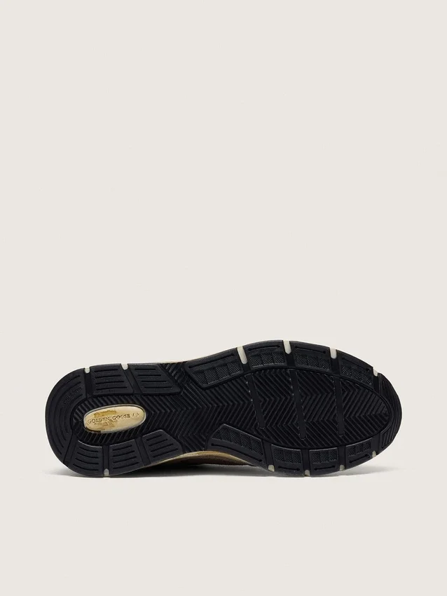 Dad-Star para mujer en ante gris paloma y malla plateada con estrella de piel blanca y lengüeta de ante en el talón